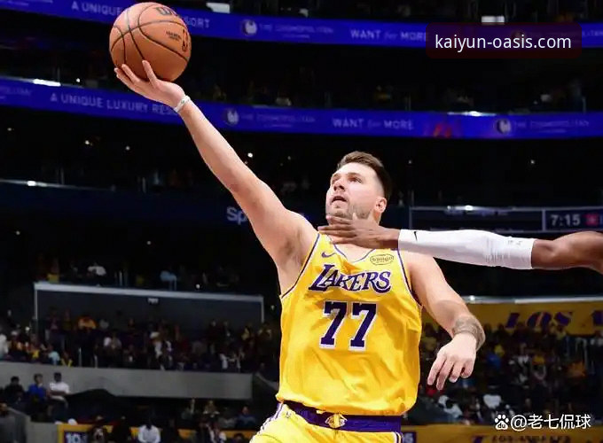 开云体育手机版下载 东契奇单节21分引爆全场,湖人客场力克步行者获关键胜利